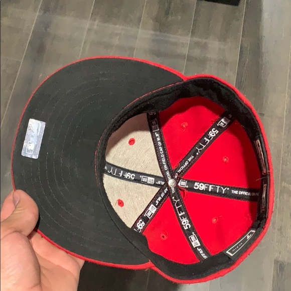 Red Cleveland hat - Picture 2 of 4